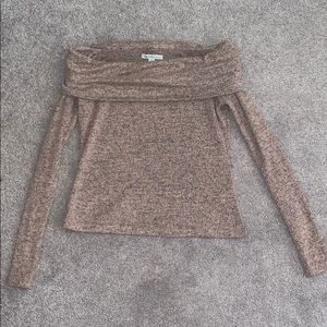 Off the shoulder long sleeve